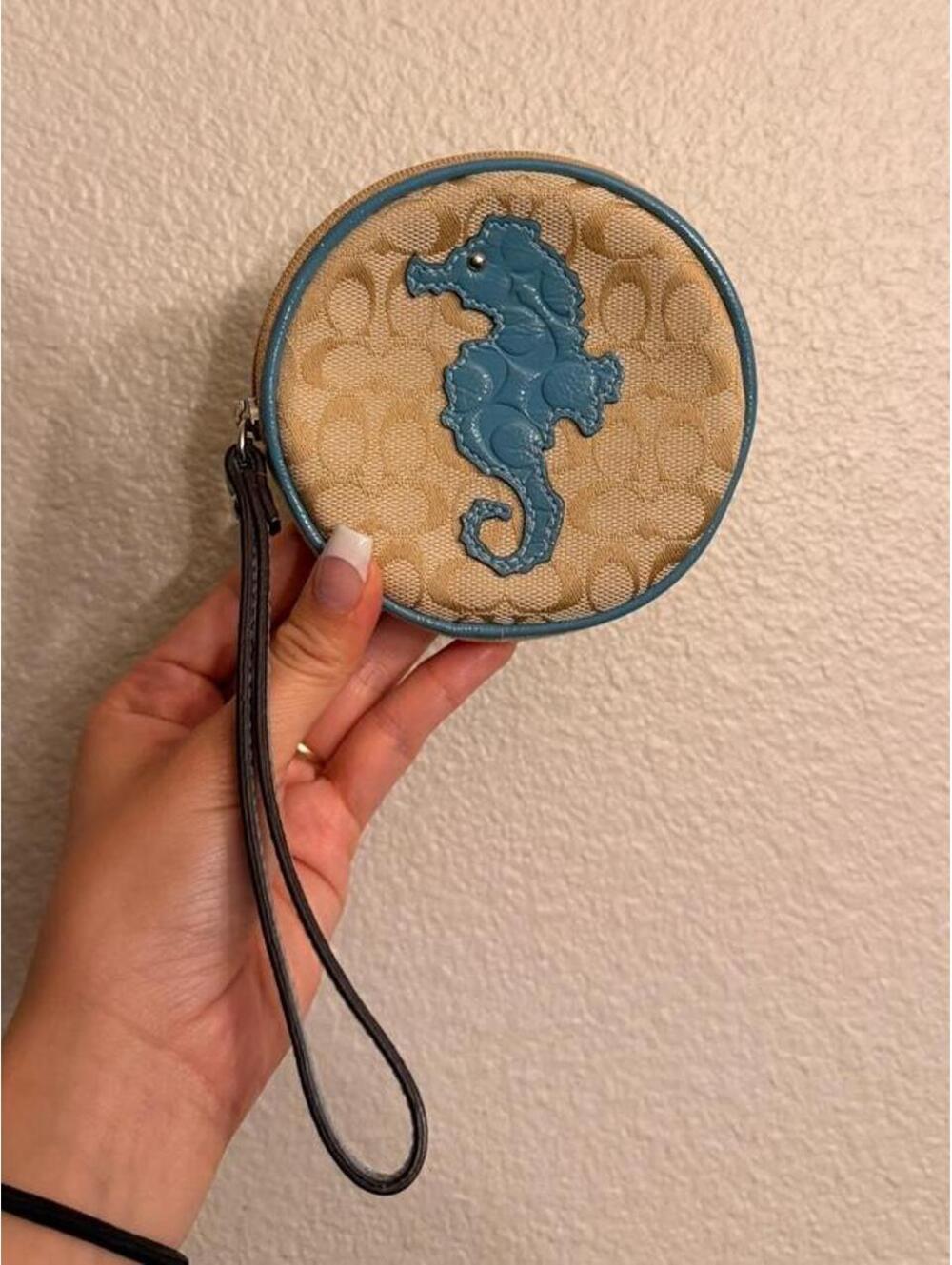RARE Vintage Coach Juniper Seahorse Coin Purse Wristlet